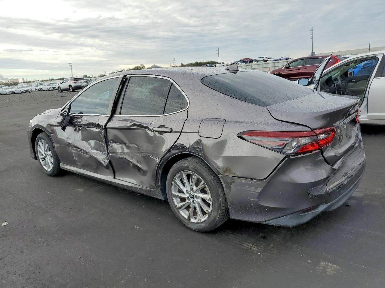 2021 Toyota Camry le