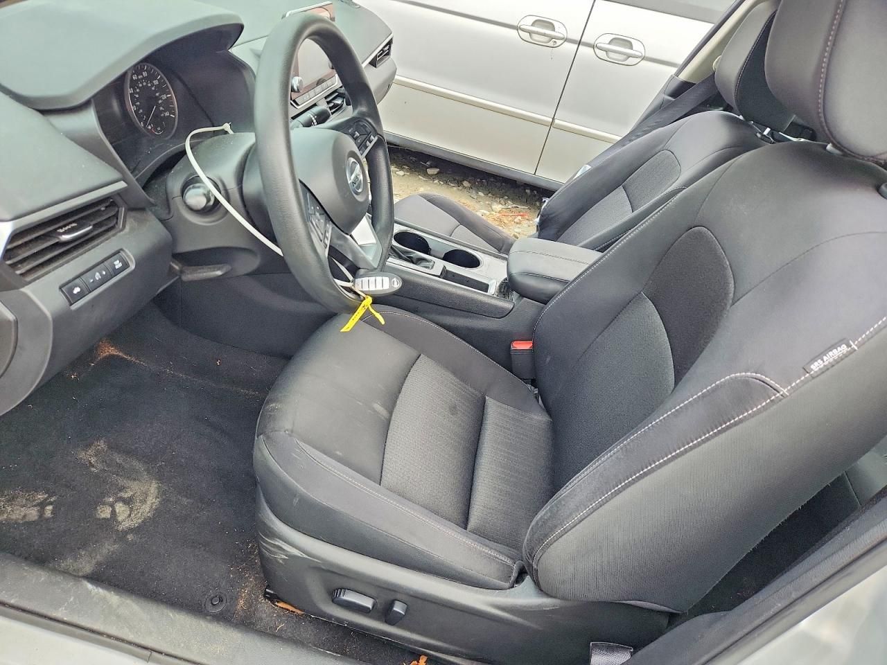 2021 Nissan Altima sv