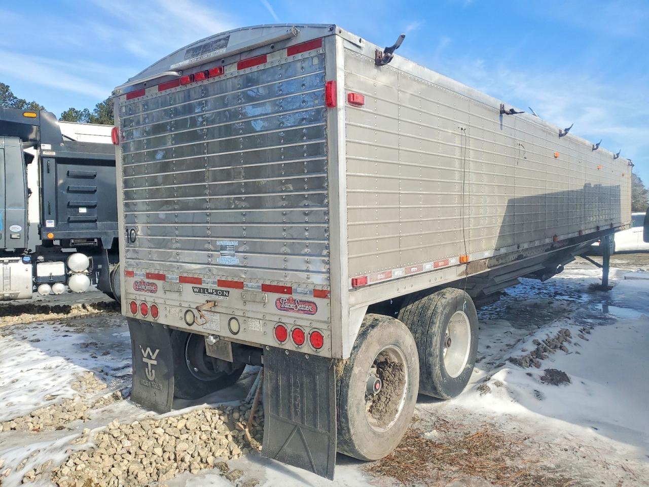 2011 Wilson Hogtrailer 2011 Wilson Grain Trailer