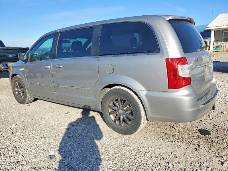 2015 Chrysler Town & Country s