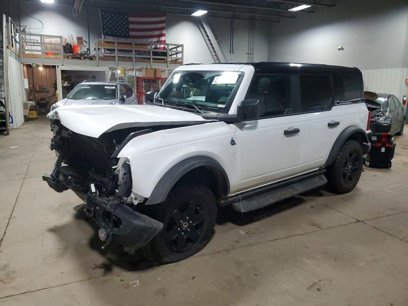 2024 Ford Bronco Black Diamond