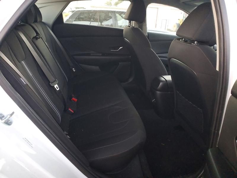 2025 Hyundai Elantra sel