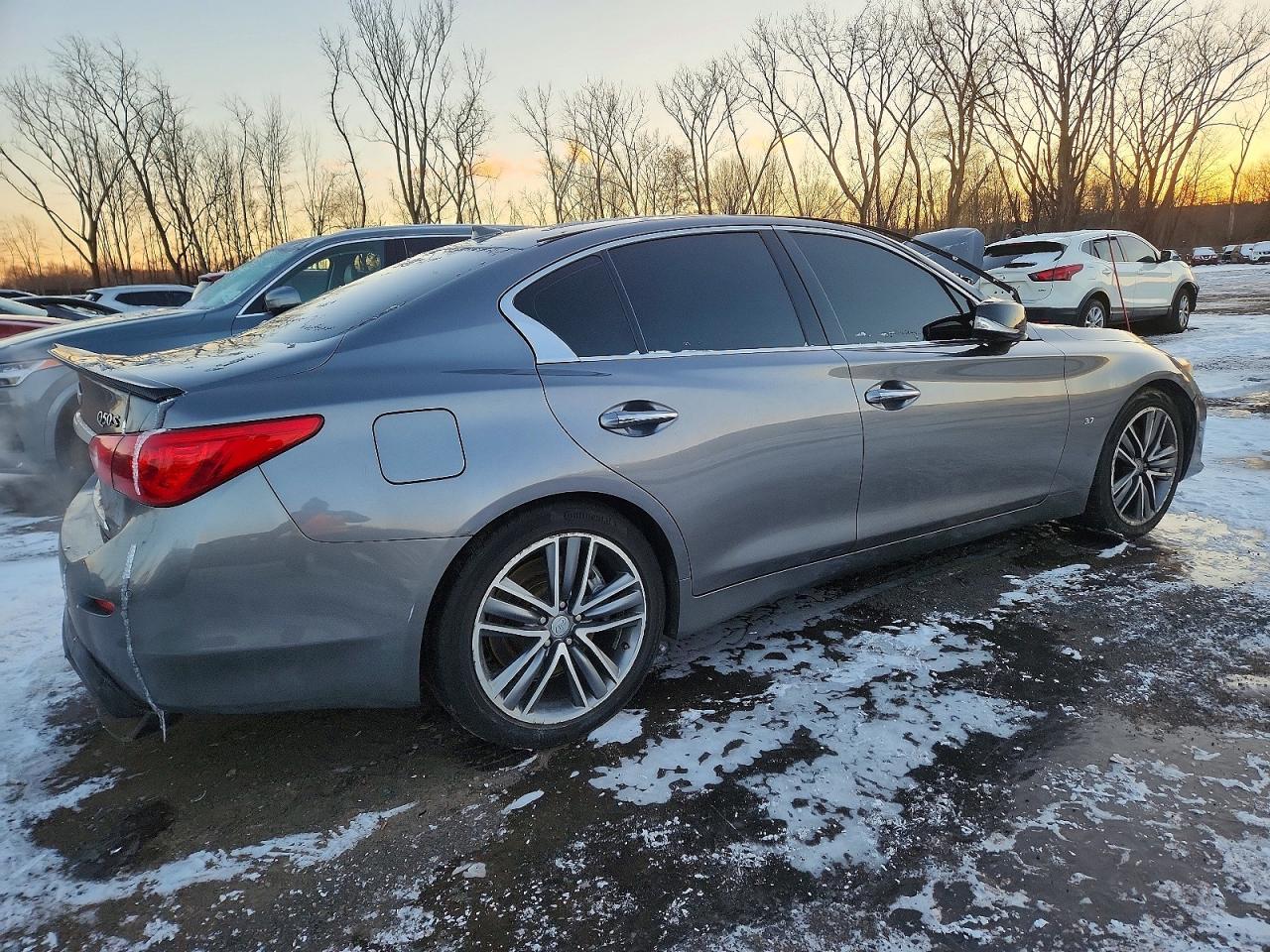 2015 Infiniti Q50 Base