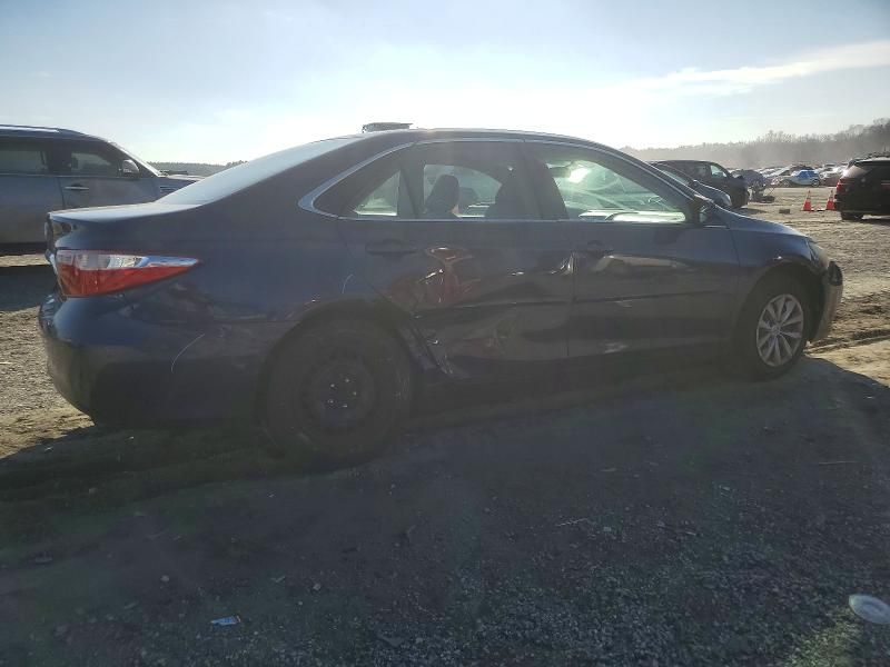 2015 Toyota Camry le