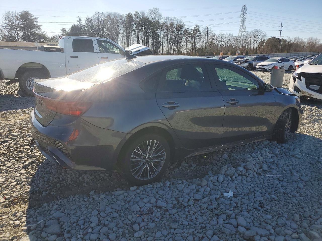 2023 KIA Forte gt Line