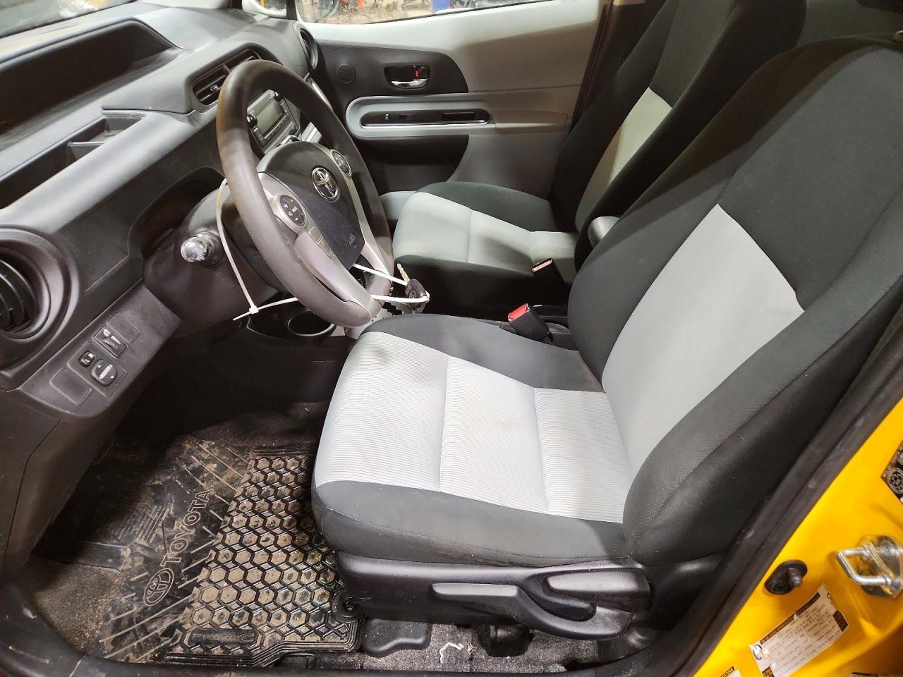 2014 Toyota Prius c
