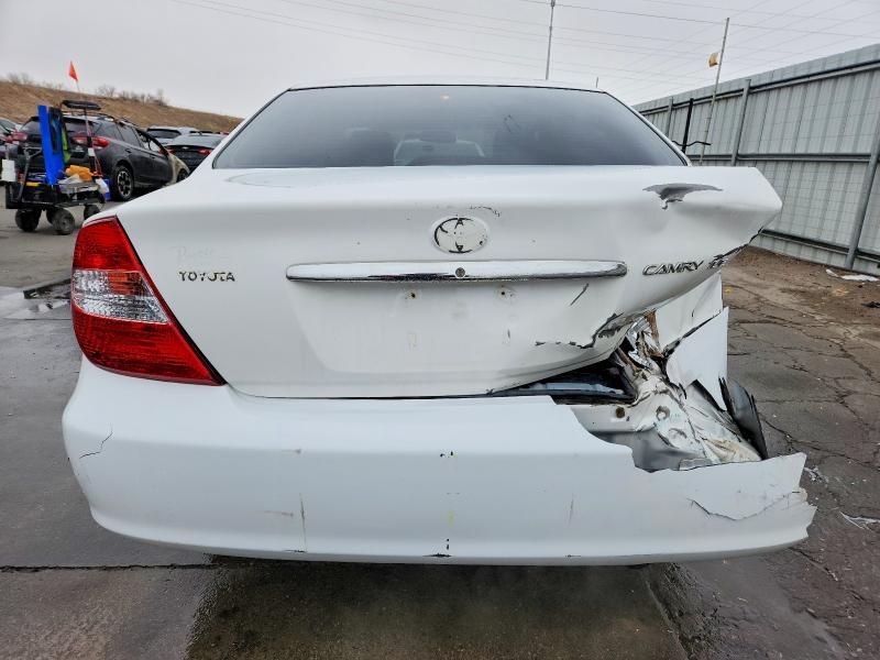 2004 Toyota Camry le