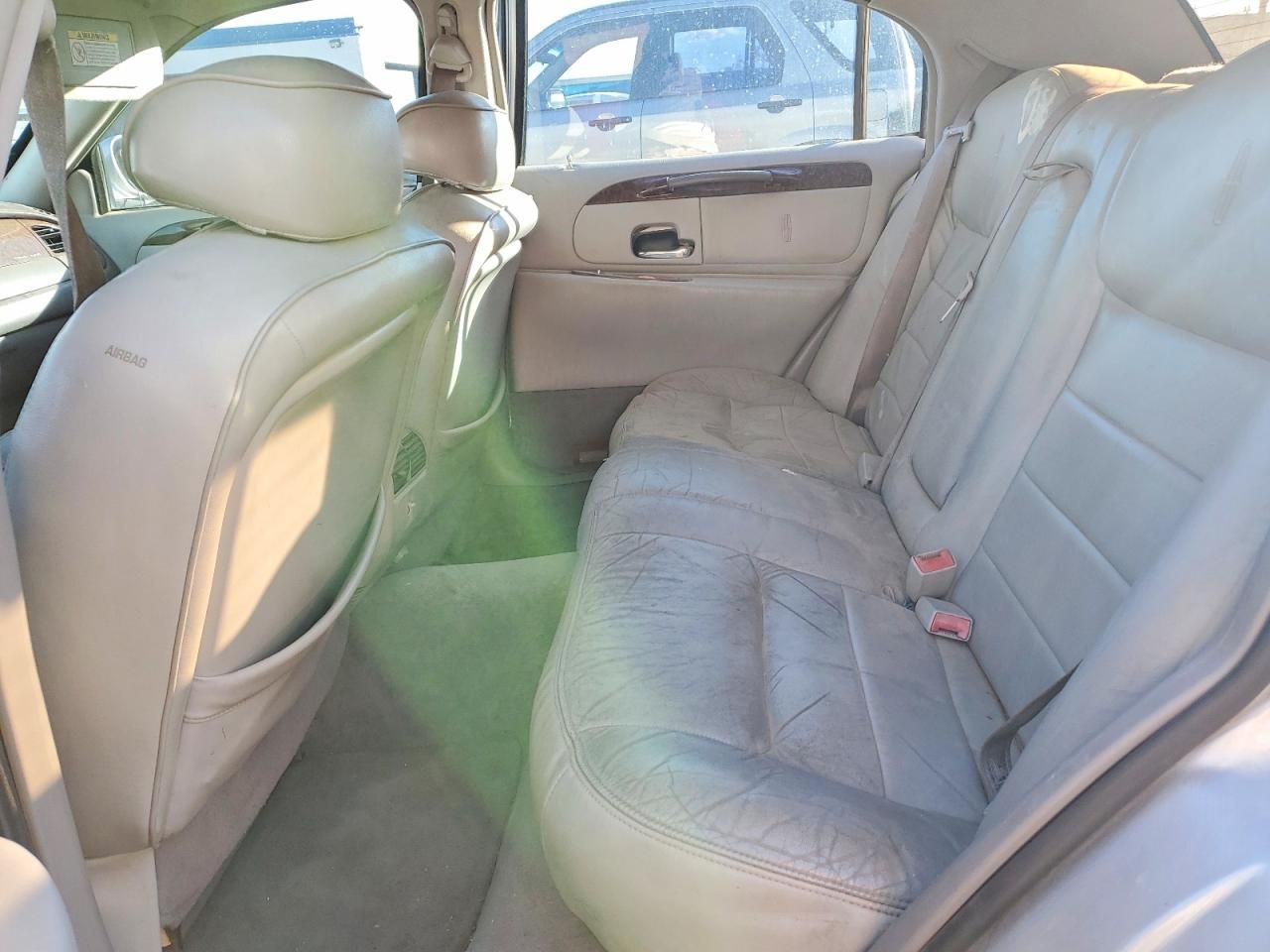 2002 Lincoln Town car Signature