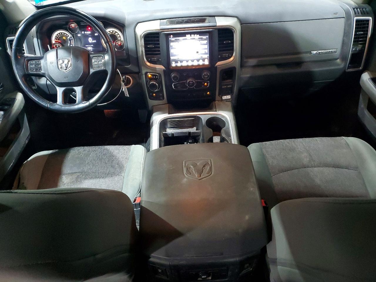 2016 Dodge Ram 1500 slt