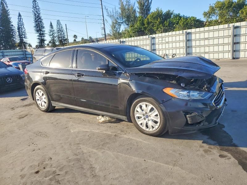 2020 Ford Fusion s