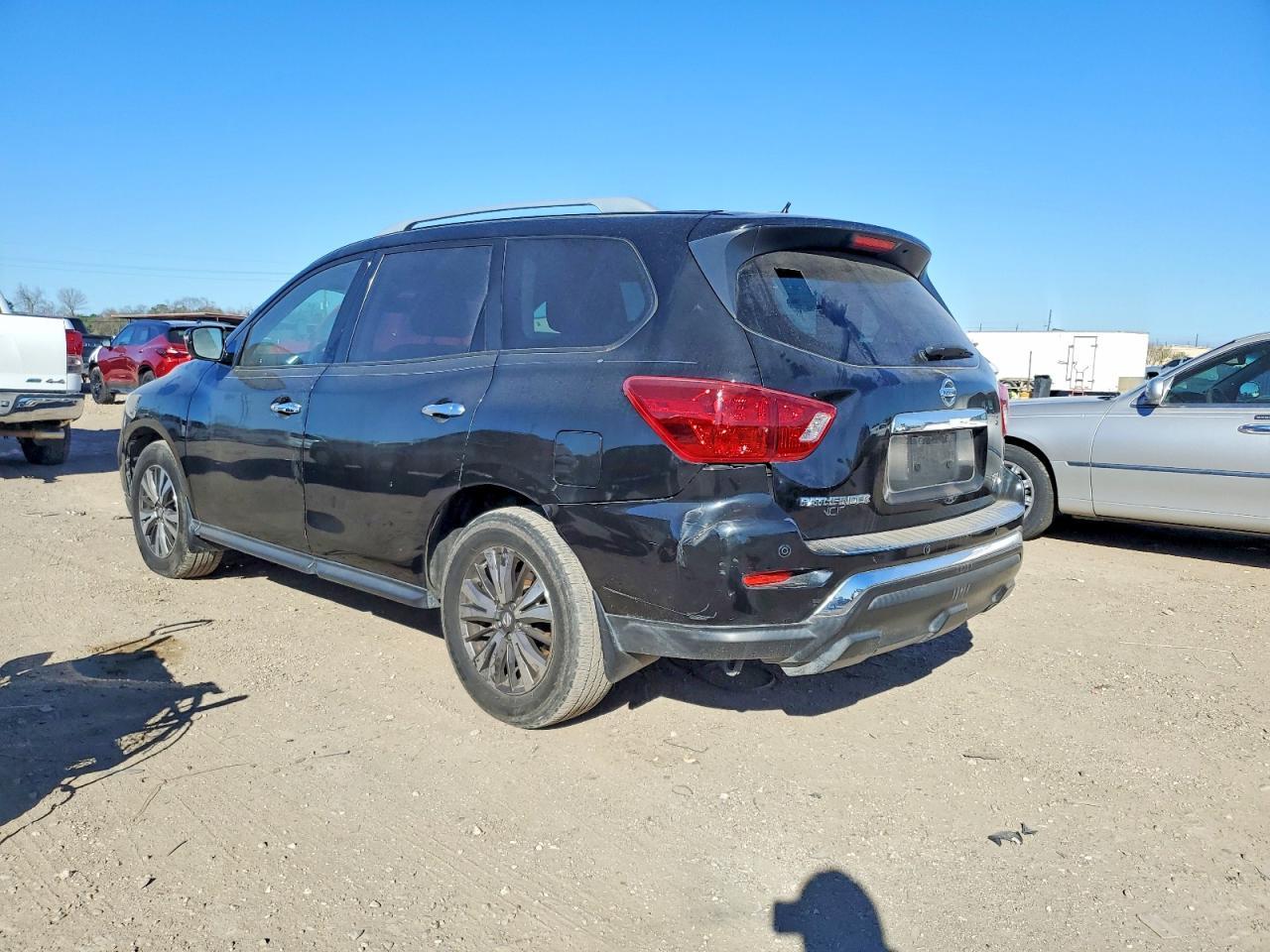 2017 Nissan Pathfinder s