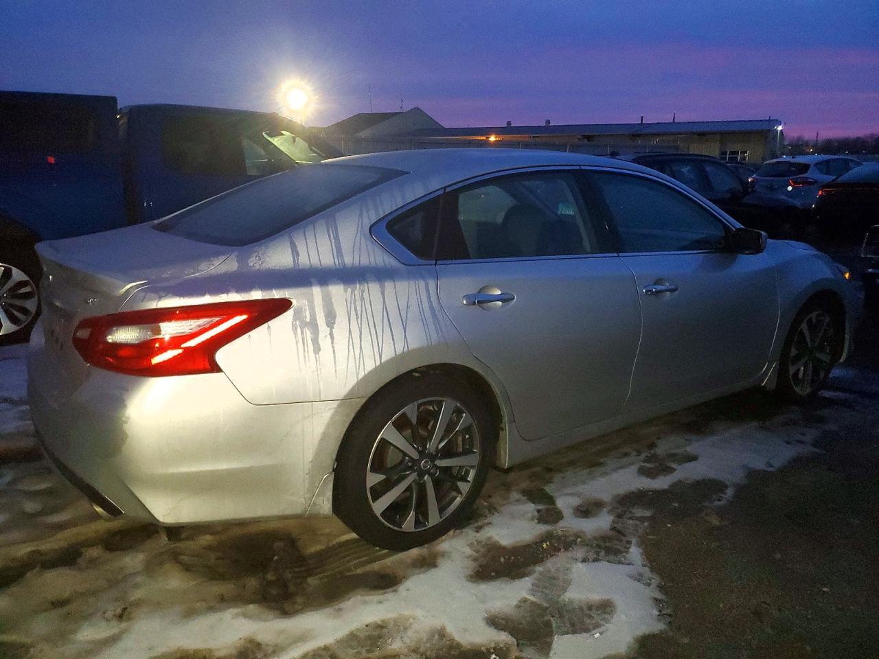 2016 Niss Altima