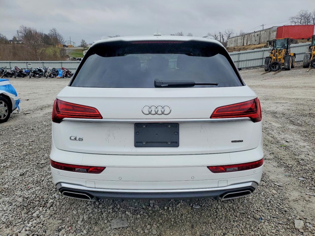 2022 Audi Q5 Premium Plus 45