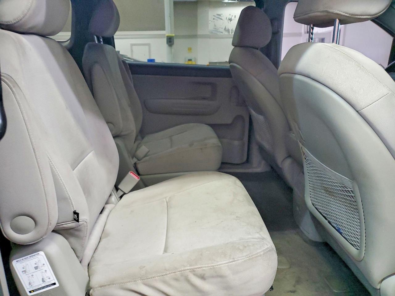 2015 KIA Sedona l