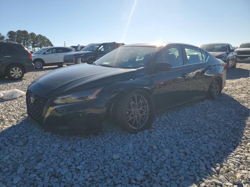 2024 Nissan Altima sr