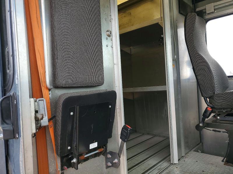2021 Freightliner MT 45G Delivery Truck