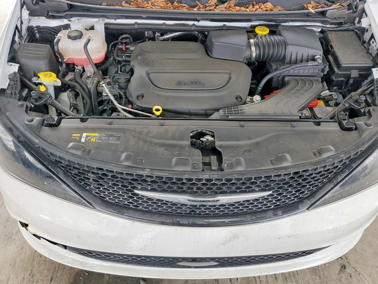 2025 Chrysler Voyager lx