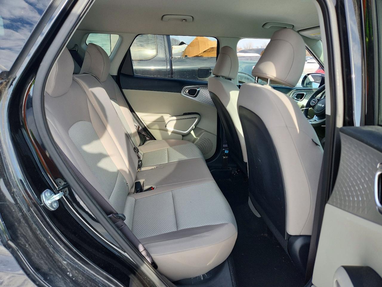 2023 KIA Soul lx