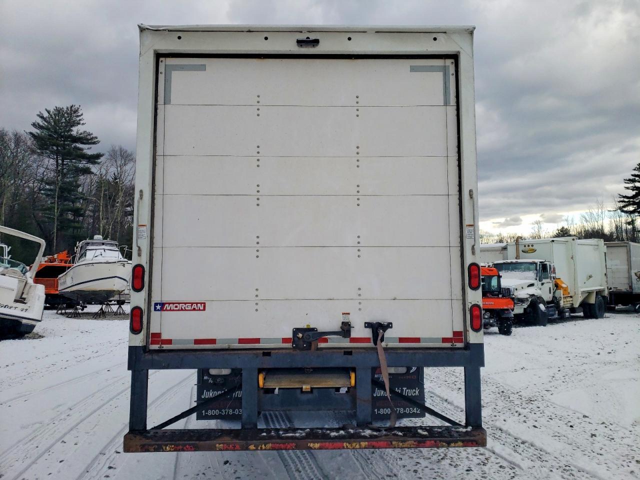2020 Hino 195 BOX Truck