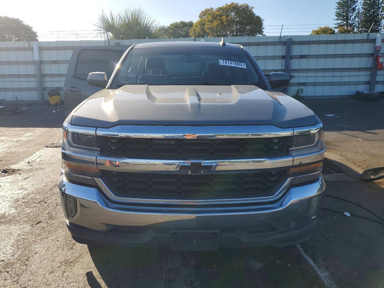2017 Chevrolet Silverado C1500 lt