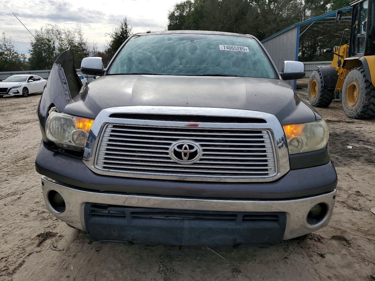 2013 Toyota Tundra Crewmax Limited