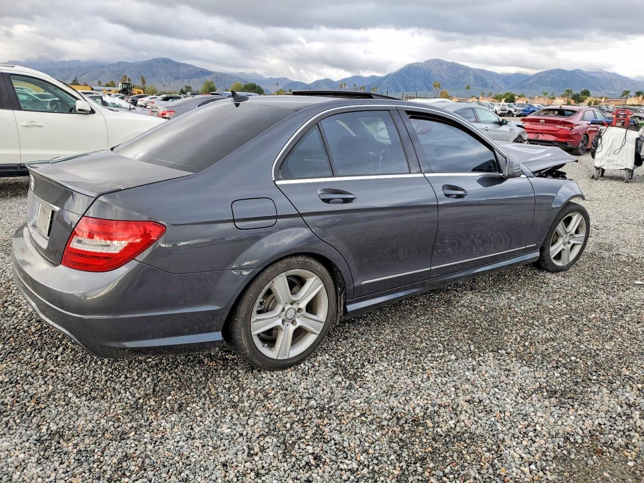 2014 Mercedes-Benz C 250
