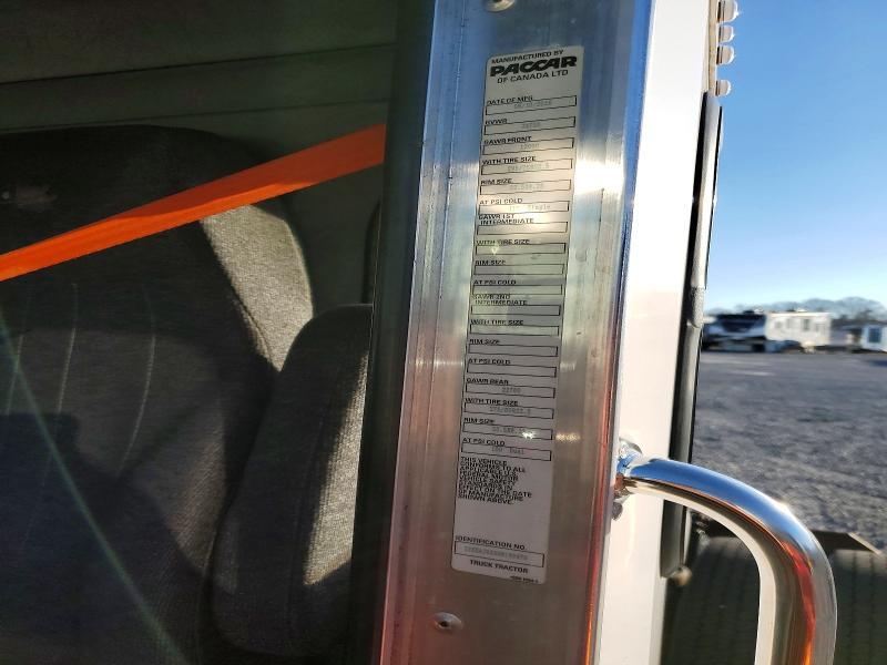 2017 Kenworth T370 Semi Truck