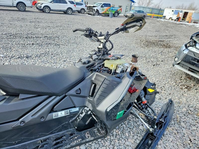 2025 Skidoo 2025 Skidoo MXZ