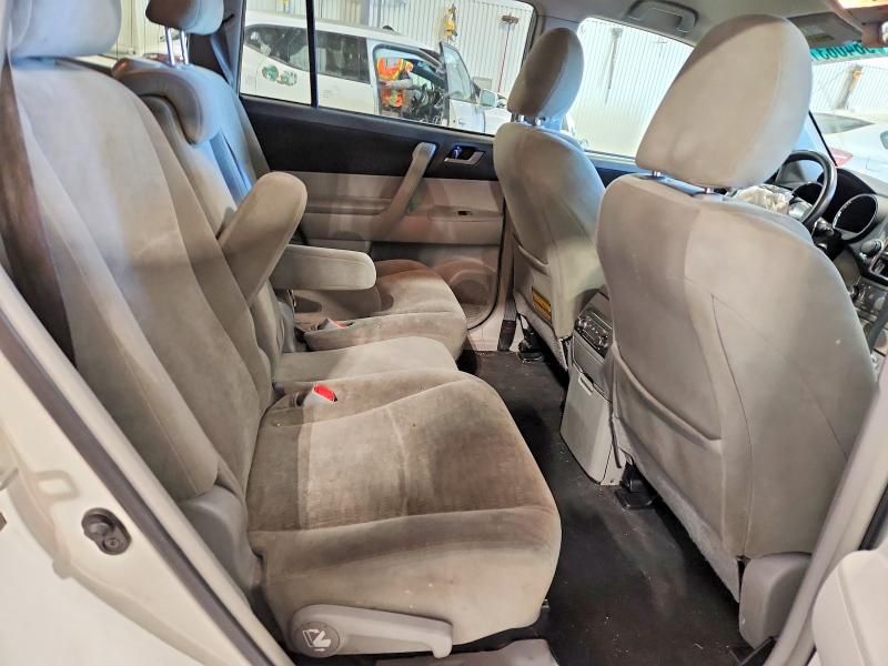 2013 Toyota Highlander Base