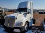 2014 Kenworth T680 Semi Truck
