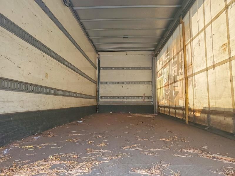 2015 Freightliner Business Class M2 box Truck