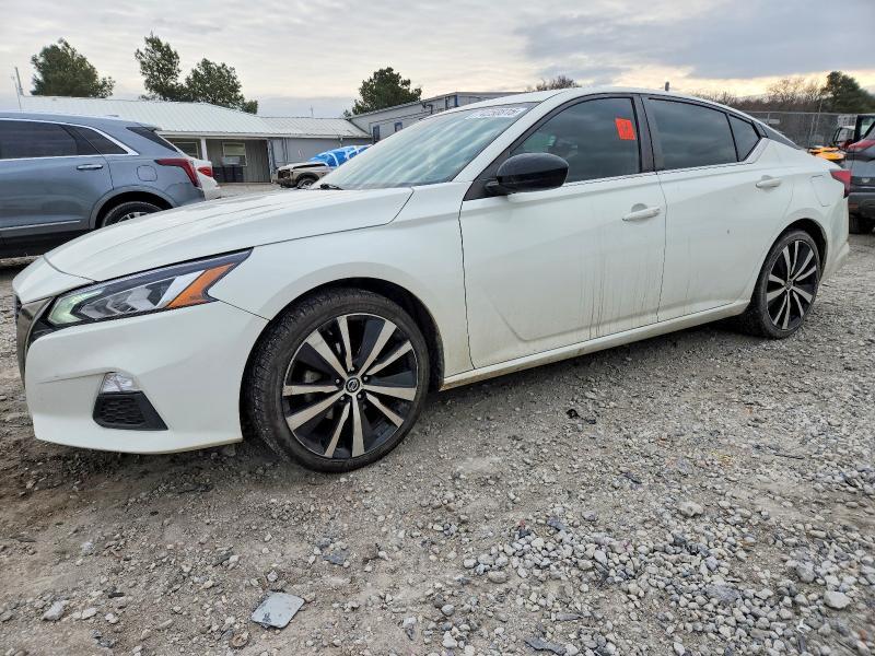 2020 Nissan Altima sr