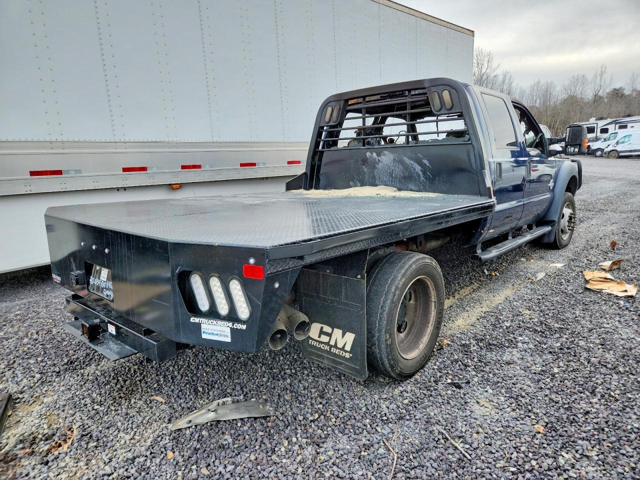 2013 Ford F450 Super Duty Flatbed Truck