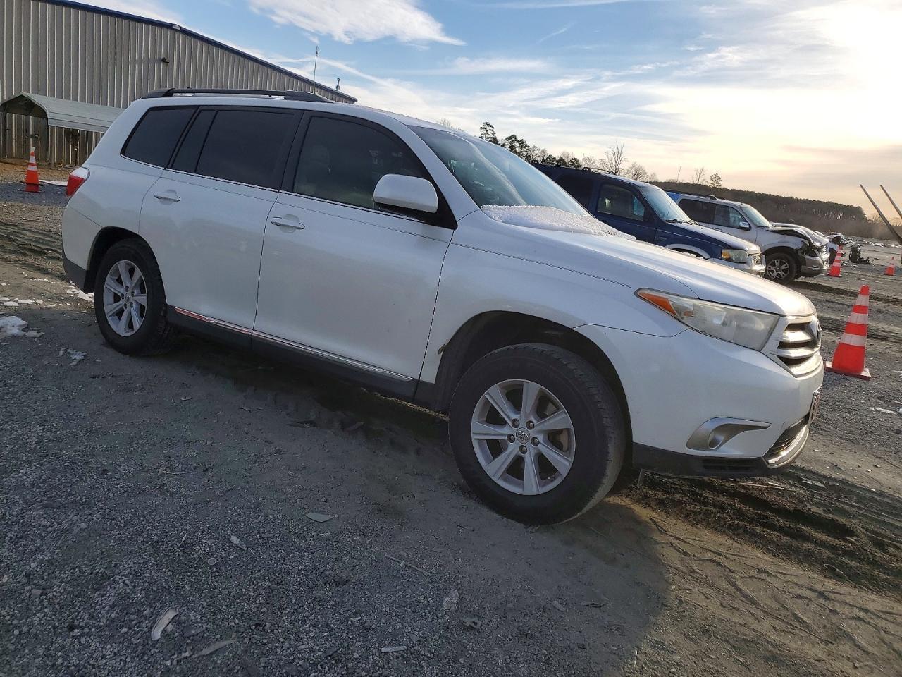 2013 Toyota Highlander Base