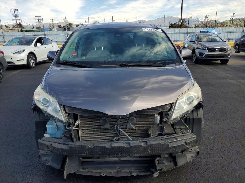 2020 Toyota Sienna le