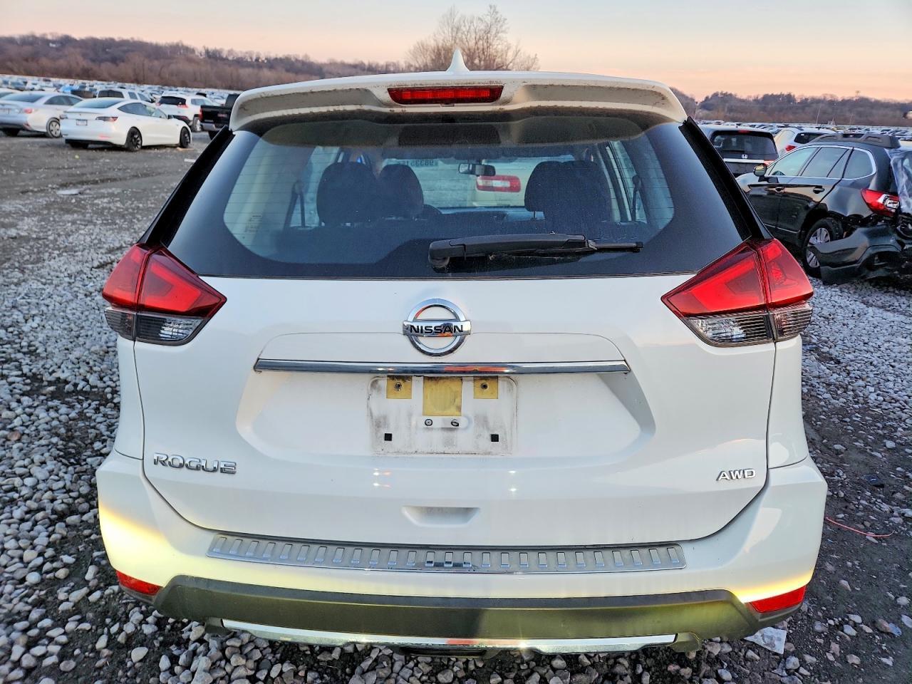 2018 Nissan Rogue s