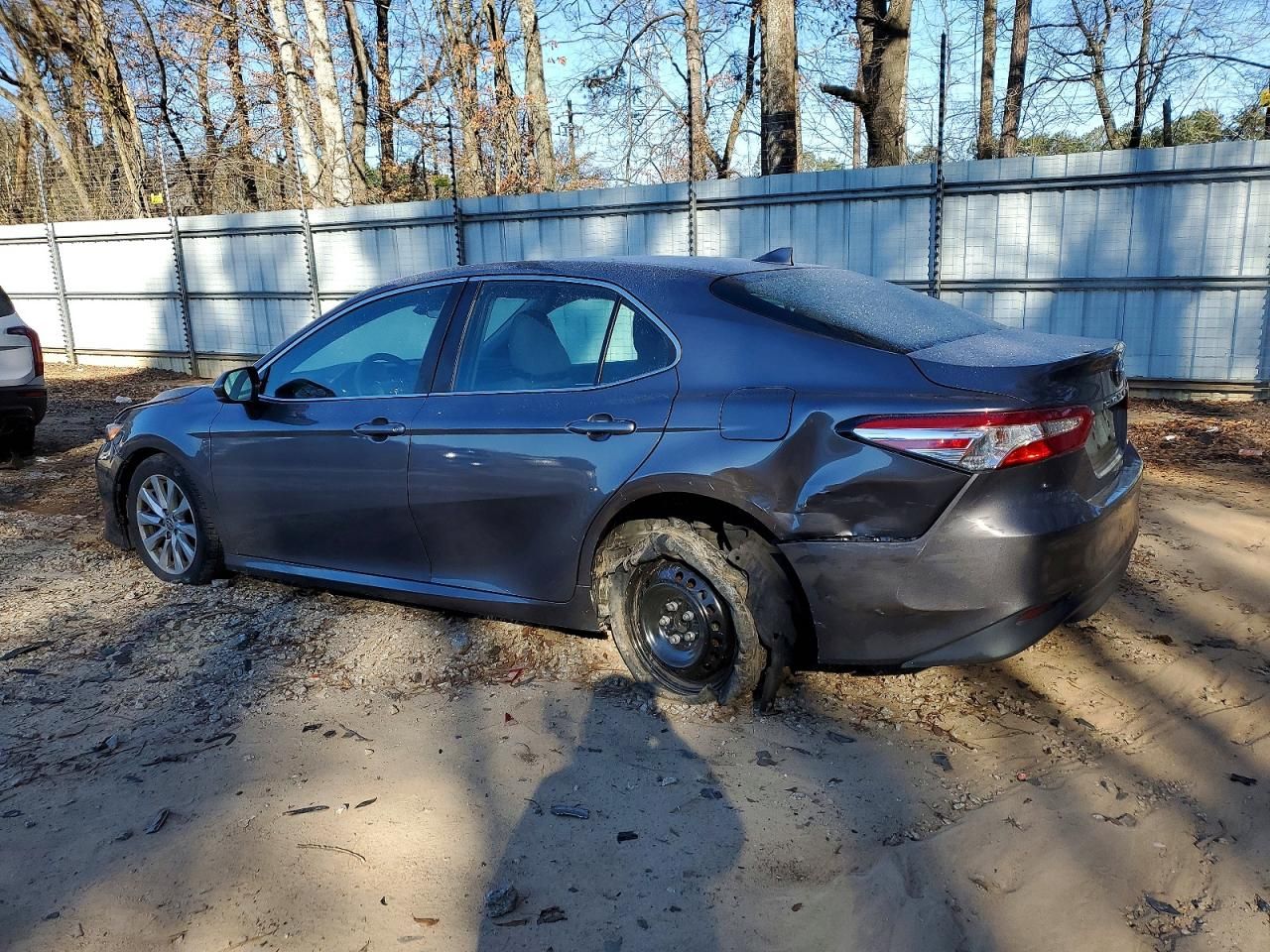 2020 Toyota Camry le