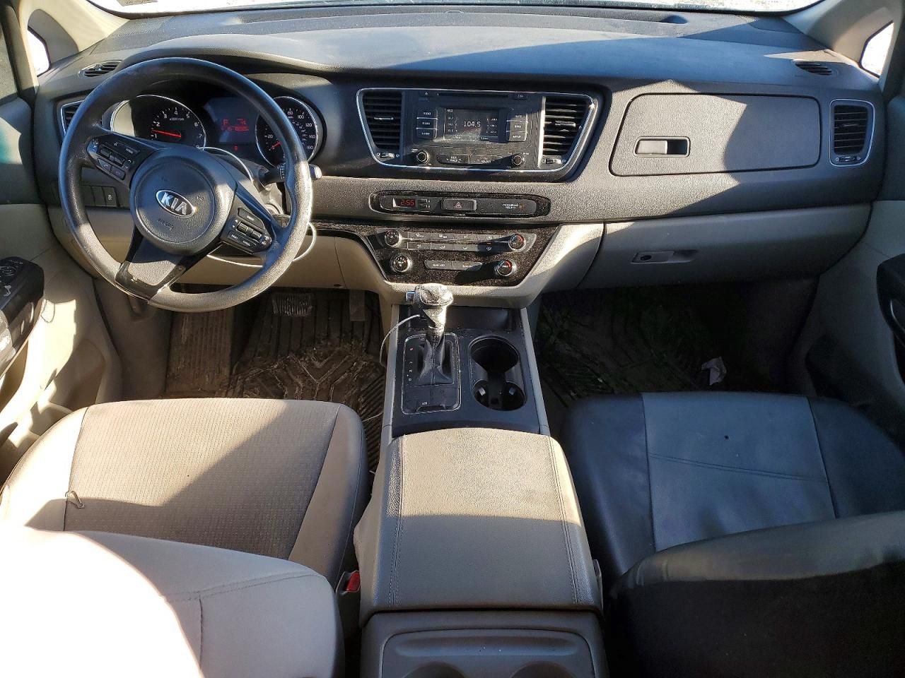 2017 KIA Sedona lx