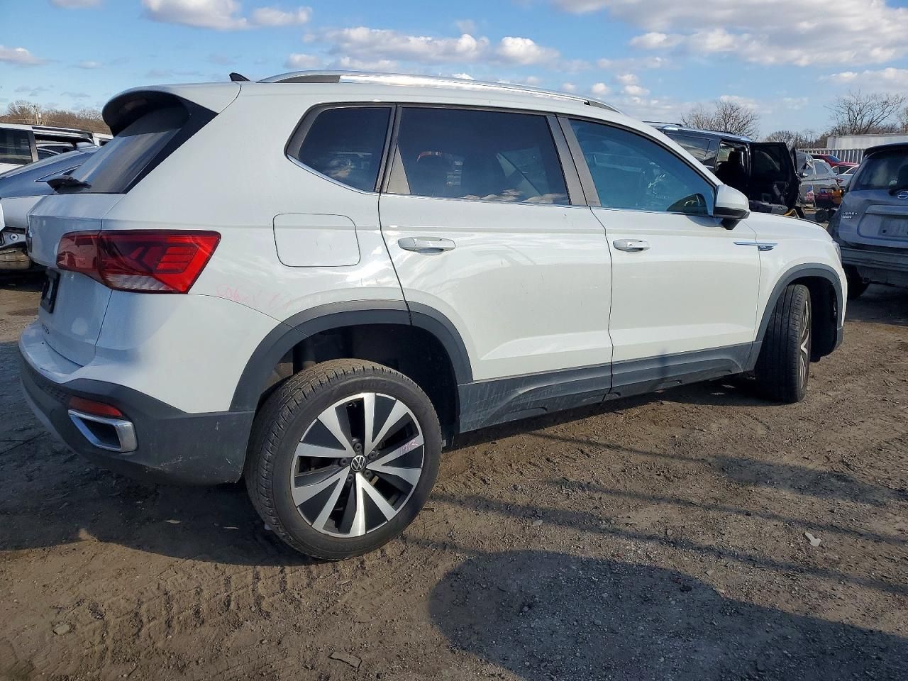 2022 Volkswagen Taos se