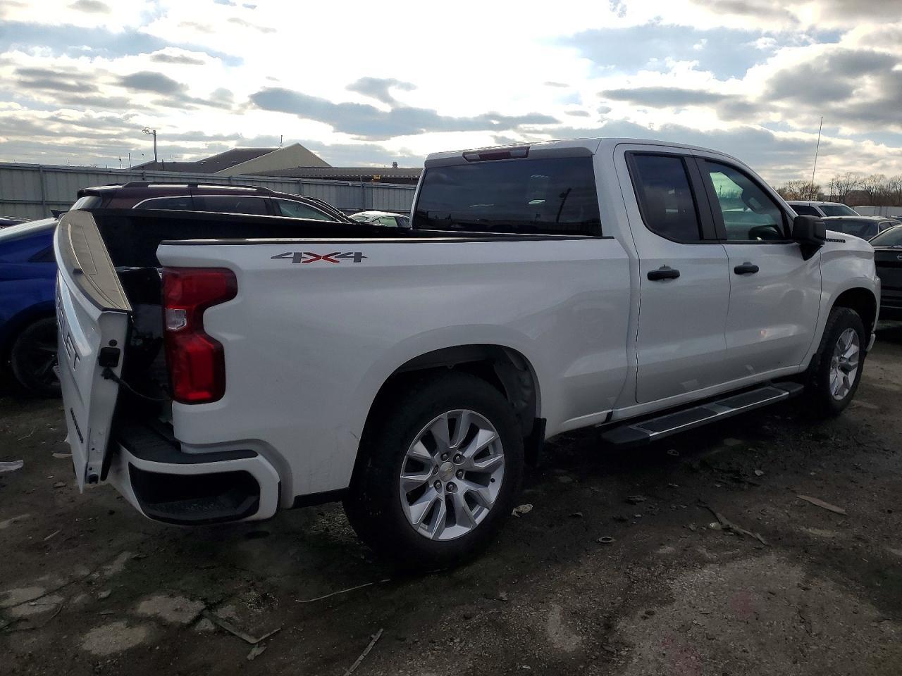 2022 Chevrolet Silverado ltd K1500 Custom