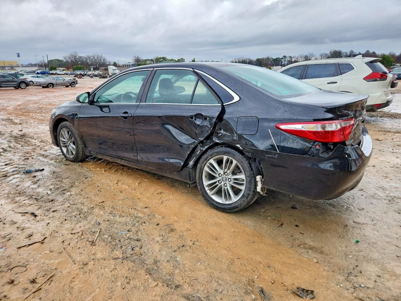 2016 Toyota Camry le