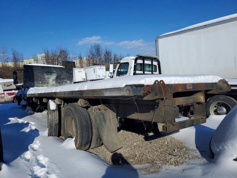 2004 International 7400 Flatbed Truck
