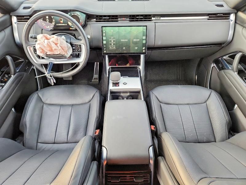 2025 Land Rover Range Rover se