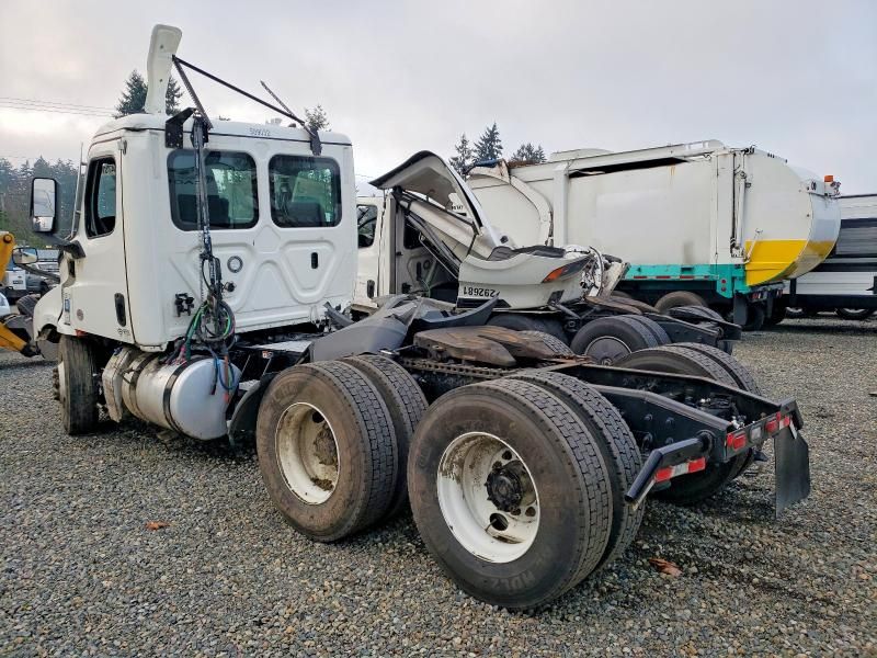2023 Freightliner Cascadia 126 Semi Truck