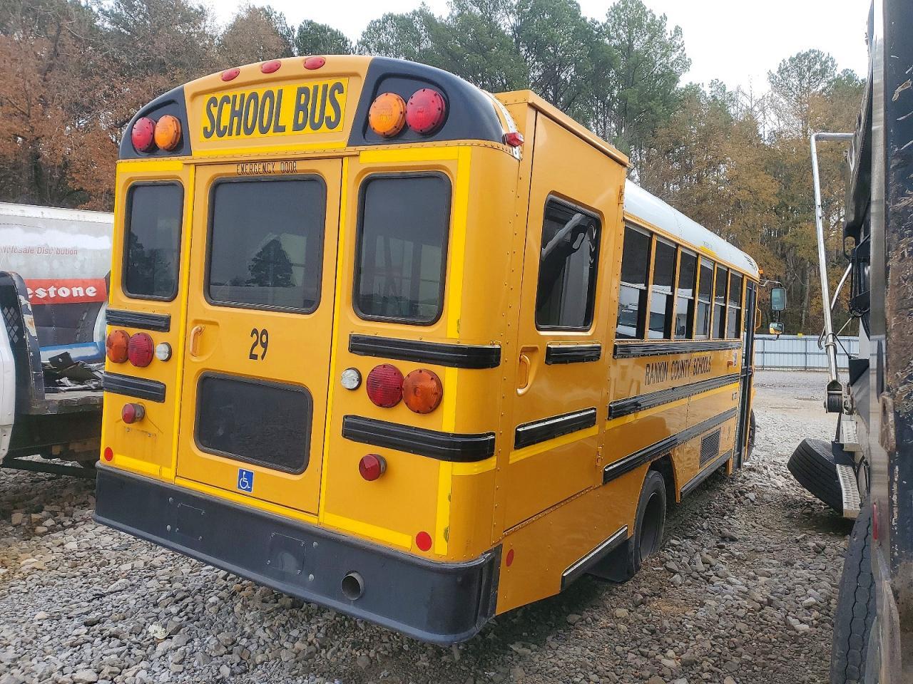 2022 Ic Corporation 3000 *SCHO-Semi Truck