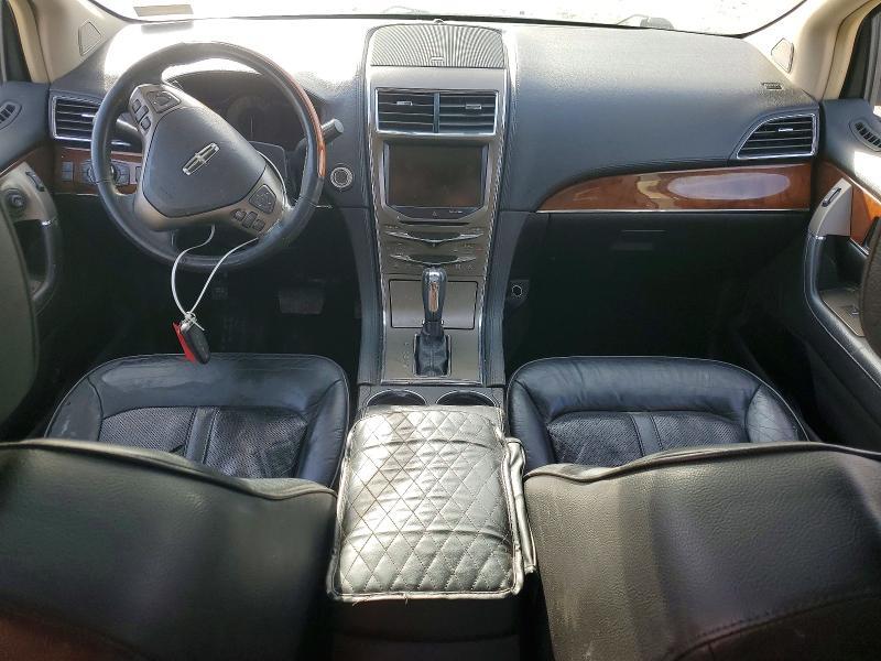 2013 Lincoln Townhouse MKX