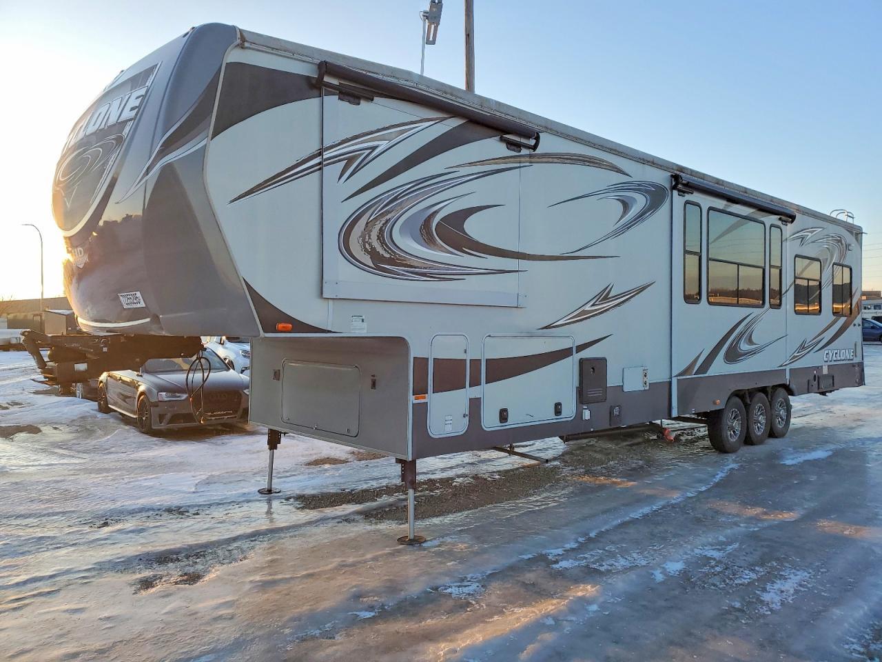 2012 Heartland 2012 Hear Cyclone TOY Hauler F