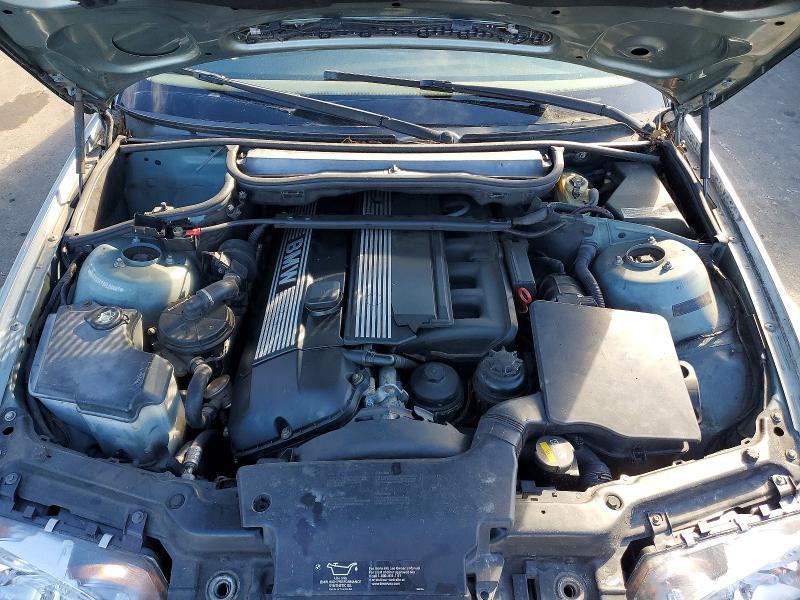 2003 BMW 325 i