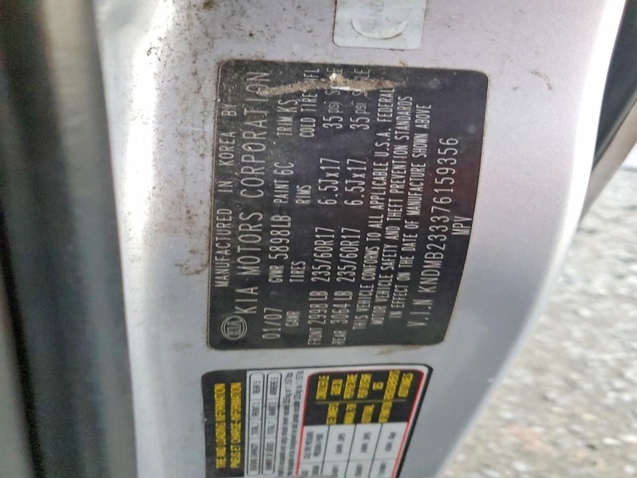 2007 KIA Sedona Base