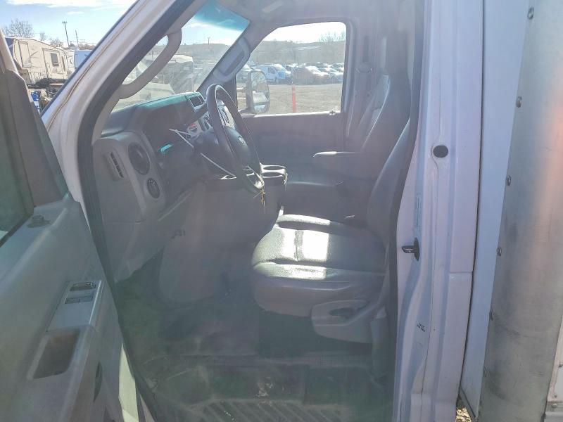 2017 Ford E350 box Truck